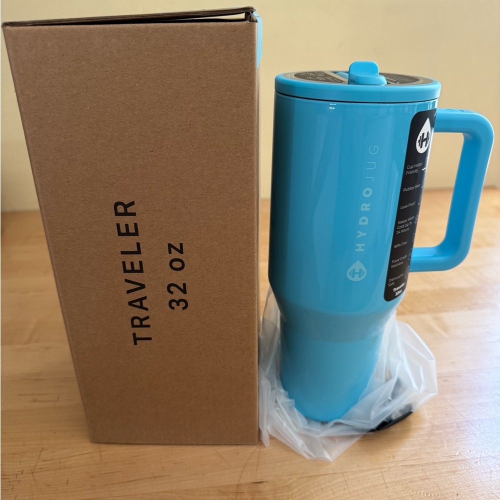 NWT HydroJug Traveler 32 oz